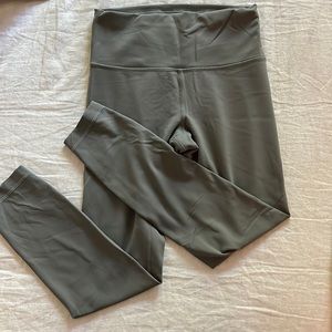 Lululemon wunder under train leggings